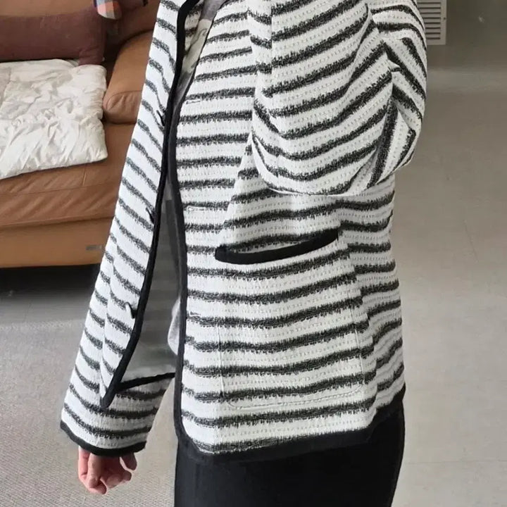 [BUNJANG] Oversized Tweed Jacket / 오버사이즈 트위드 자켓 / 스트라이프 가디건 봄 가을 간절기 얇고 가벼운