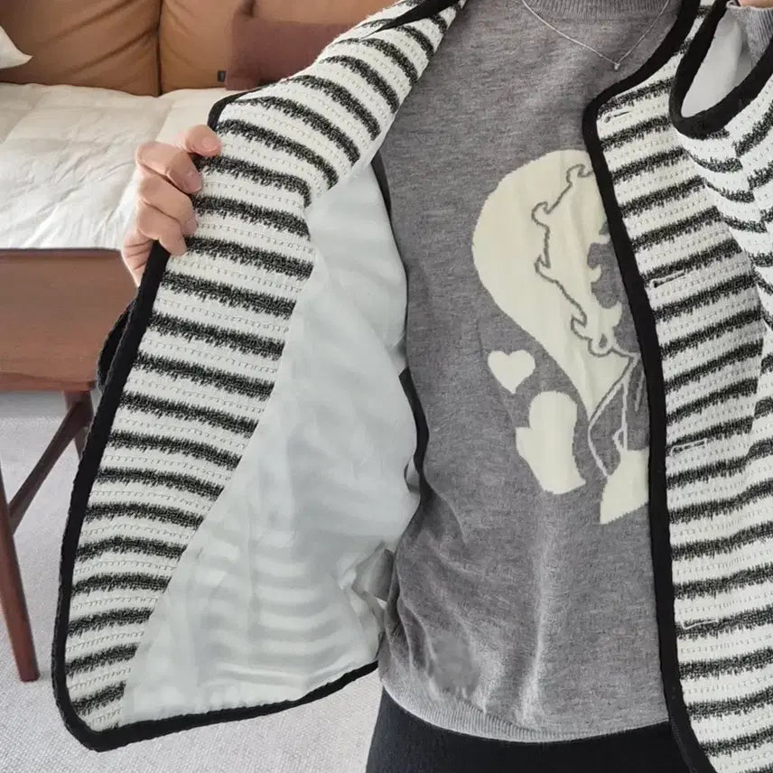 [BUNJANG] Oversized Tweed Jacket / 오버사이즈 트위드 자켓 / 스트라이프 가디건 봄 가을 간절기 얇고 가벼운