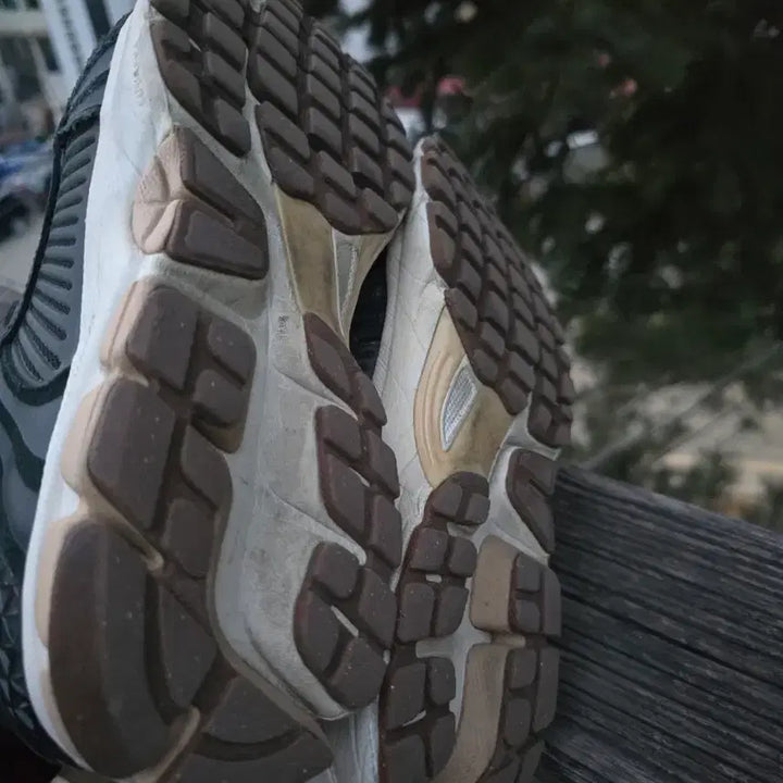 [BUNJANG] Nike Zoom Vomero 5 Black Sneakers / 나이키 줌 보메로 5 블랙 w275(265-270)