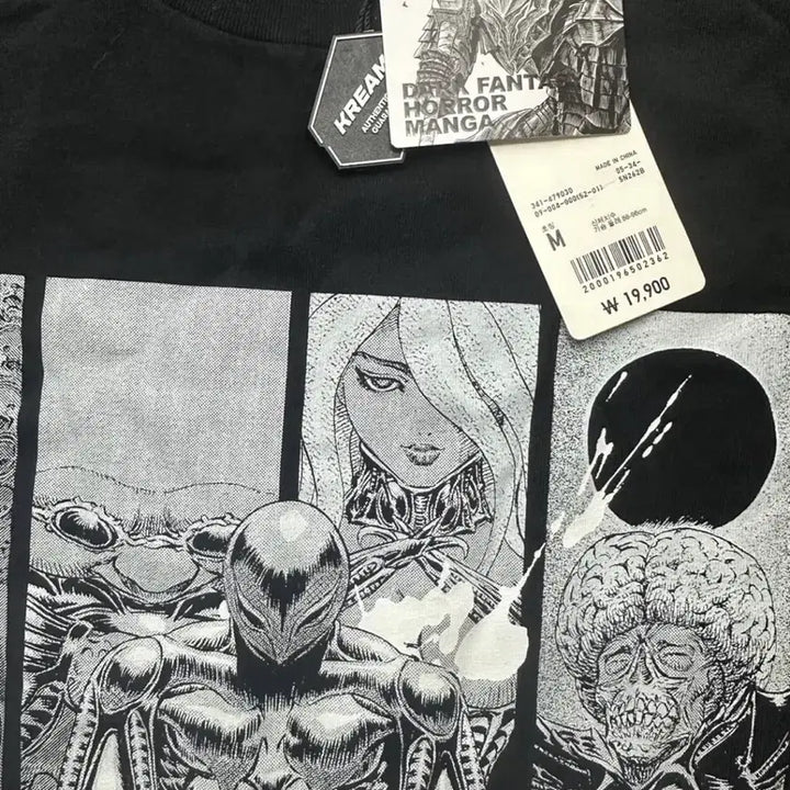 [BUNJANG] Uniqlo Berserk Black T-Shirt / 유니클로 UT 베르세르크 반팔 티셔츠 블랙