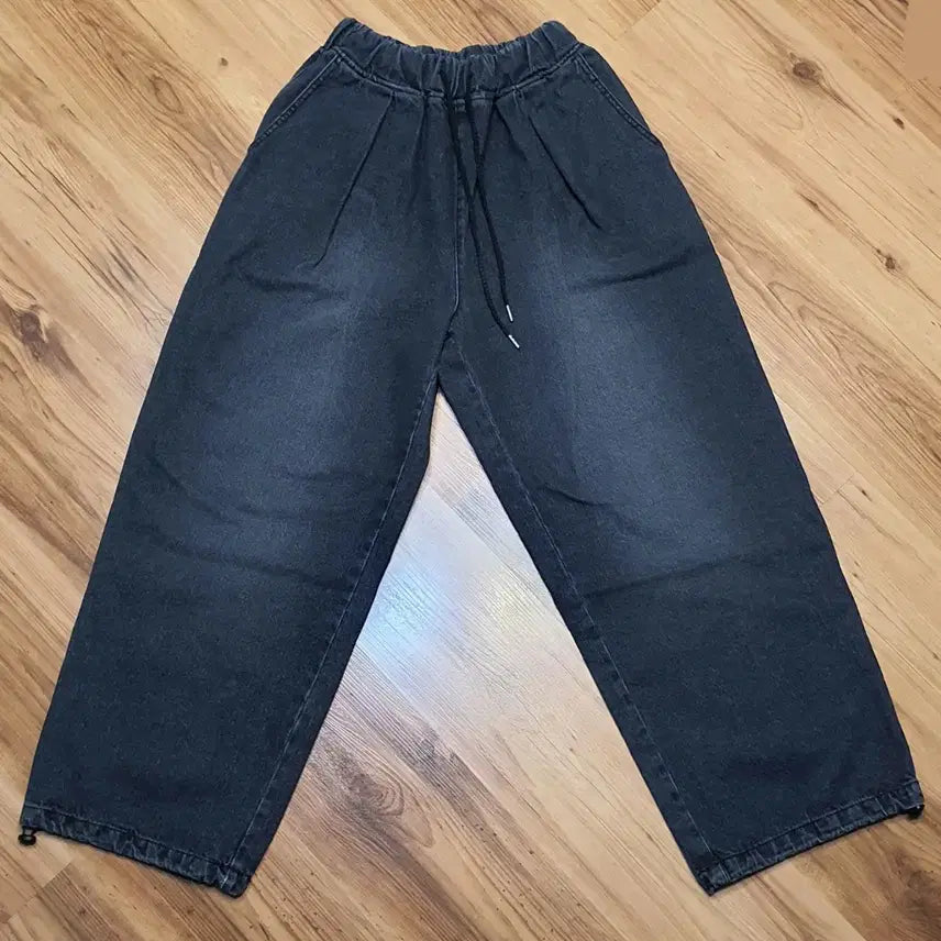 [BUNJANG] Your-Ness Boombap String Balloon Denim (Black) / 유어너스 붐뱁 스트링 벌룬 데님 (black)