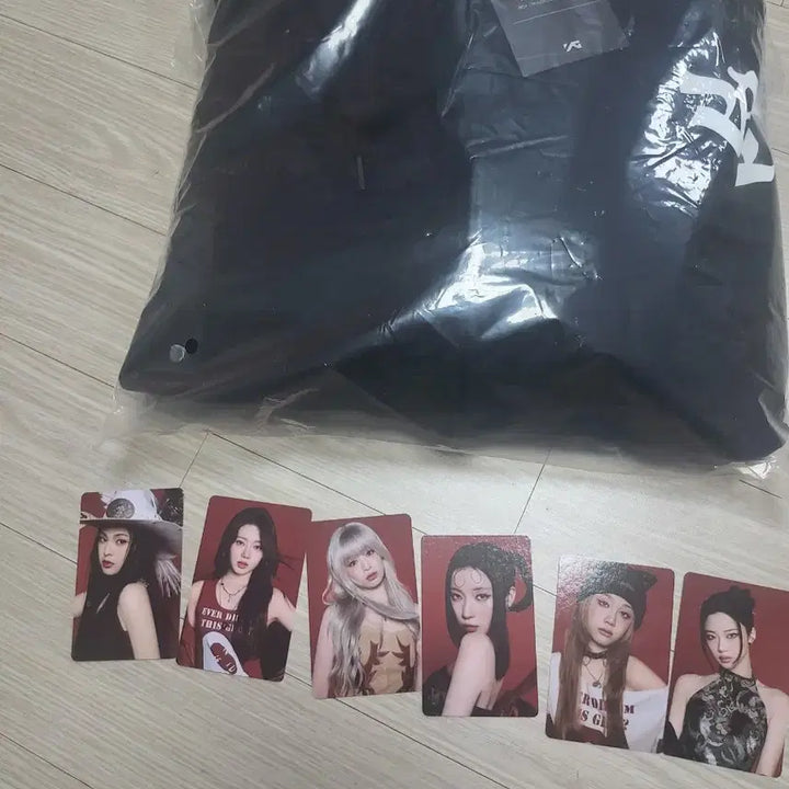 [BUNJANG] BABYMONSTER WEGOUP Hoodie / BABYMONSTER 후드집업 블랙 양도합니다 포카 같이