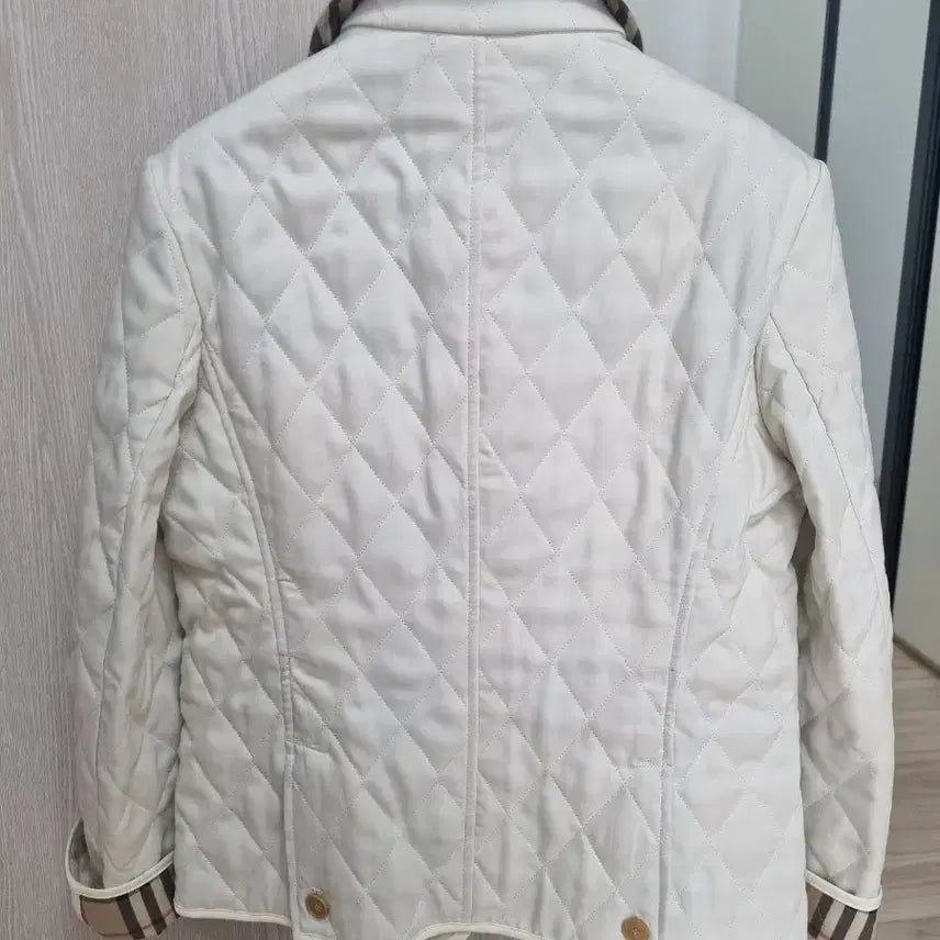 [BUNJANG] Burberry Quilted Jacket Ivory / 버버리 퀼팅 자켓 아이보리