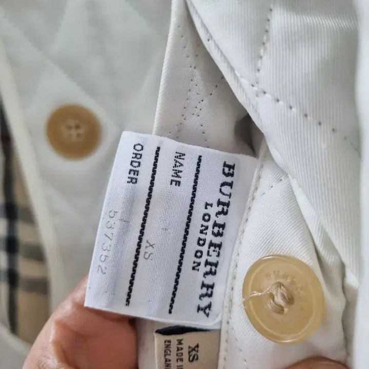 [BUNJANG] Burberry Quilted Jacket Ivory / 버버리 퀼팅 자켓 아이보리
