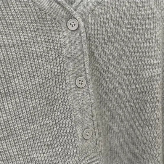 [BUNJANG] V-Neck Button Knit / 브이넥 단추니트