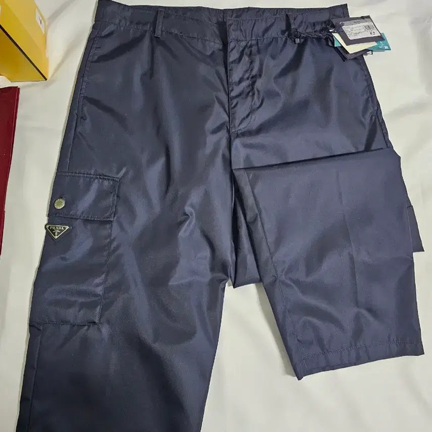 [BUNJANG] Prada Re-Nylon Triangle Logo Cargo Pants / (새상품)프라다 리나일론삼각로고 카고바지