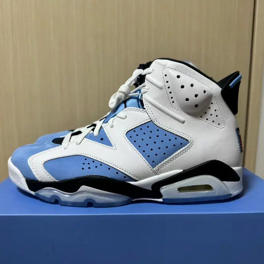 [BUNJANG] Nike Jordan 6 University Blue Sneakers / 조던6 유니버시티 블루 265 새상품