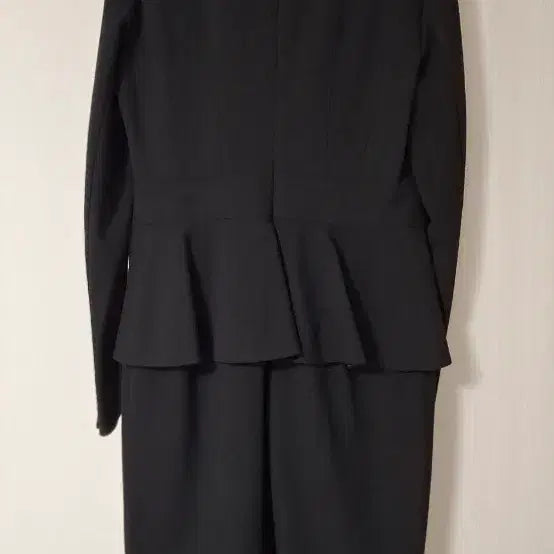 [BUNJANG] Izzat Two-Piece Black Dress (Size 55) / 아이잗 투피스형 블랙원피스 55