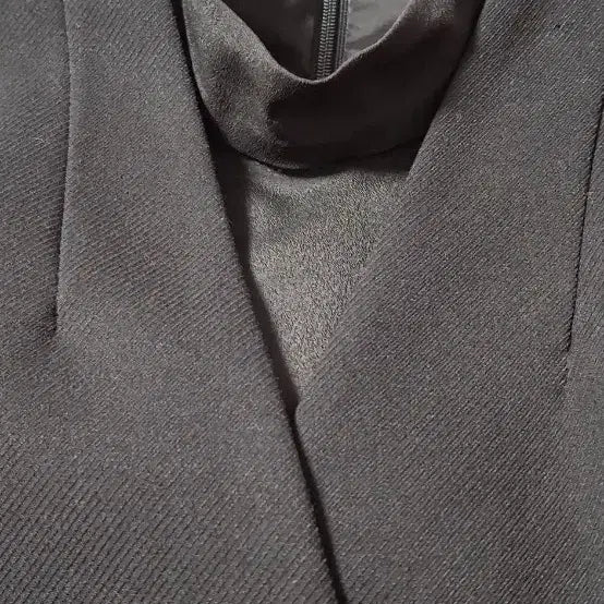 [BUNJANG] Izzat Two-Piece Black Dress (Size 55) / 아이잗 투피스형 블랙원피스 55