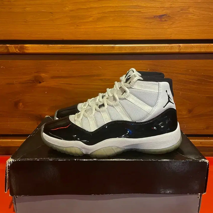 [BUNJANG] Nike Jordan 11 Concord Sneakers / [250]나이키 조던11 콩코드
