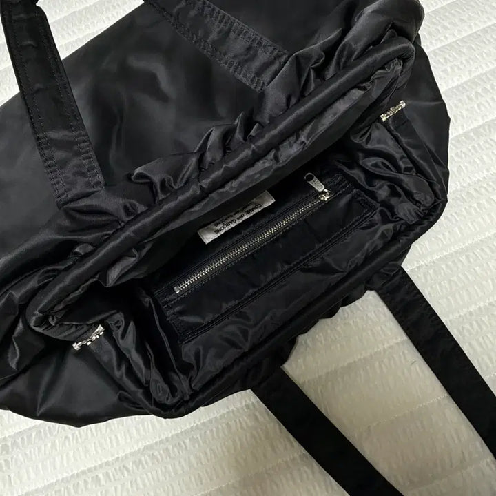 [SOLD OUT] 꼼데가르송 빅 나일론 패딩 가마구찌 토트백