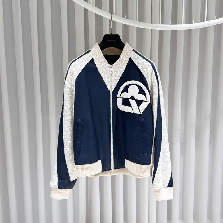 [SOLD OUT] ( S+ / 50 ) 루이비통 플라워 믹스 레더 테디 바시티 블루종