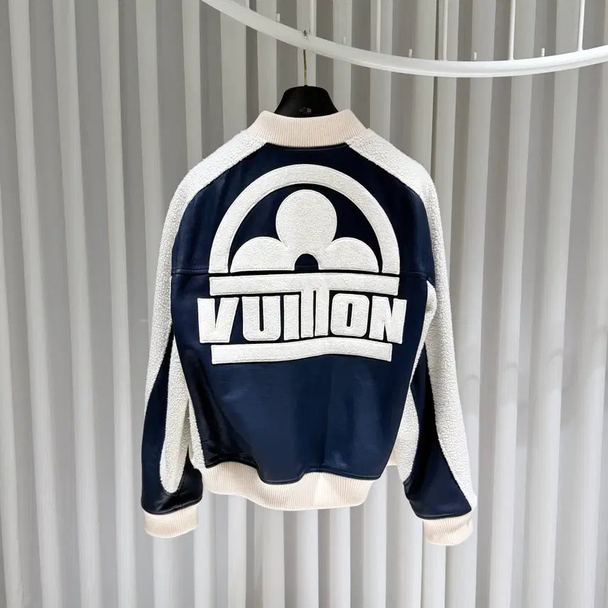 [SOLD OUT] ( S+ / 50 ) 루이비통 플라워 믹스 레더 테디 바시티 블루종