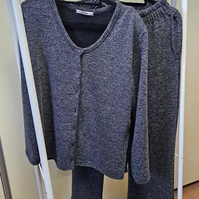 [BUNJANG] Unbranded U-Neck Two-Piece Terry Set - Charcoal / 국내제작 투피스 쭈리세트 / 유넥 패드 쭈리 투피스 차콜