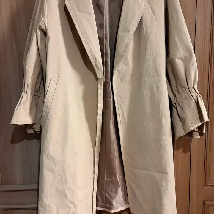 [BUNJANG] O2nd Ruffle Neck Trench Coat / 오즈세컨 봄 러플넥 트렌치코트 트렌치자켓 o2ed