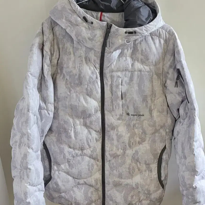 [BUNJANG] Snowpeak Camo Pattern Down Padding / 스노우피크 카모 패턴 다운 패딩