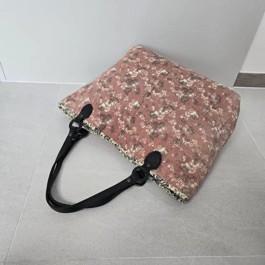 [SOLD OUT] 퀼트가방 플라워 퀼팅 토트백 숏숄더백
