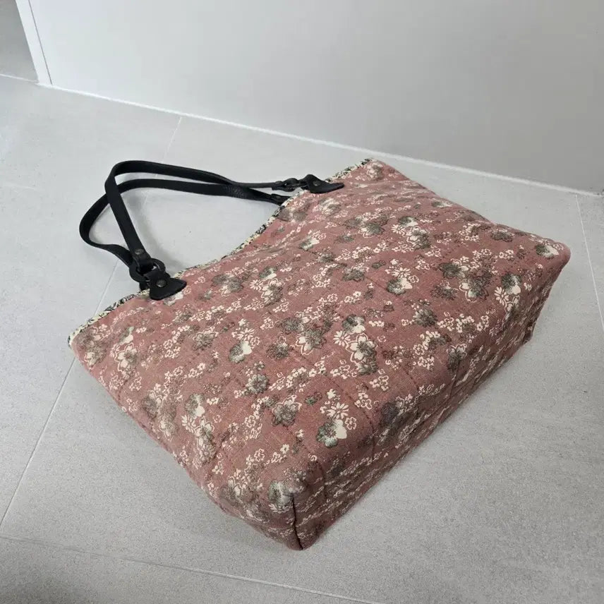[SOLD OUT] 퀼트가방 플라워 퀼팅 토트백 숏숄더백