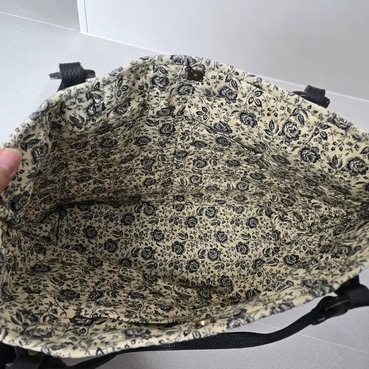 [SOLD OUT] 퀼트가방 플라워 퀼팅 토트백 숏숄더백