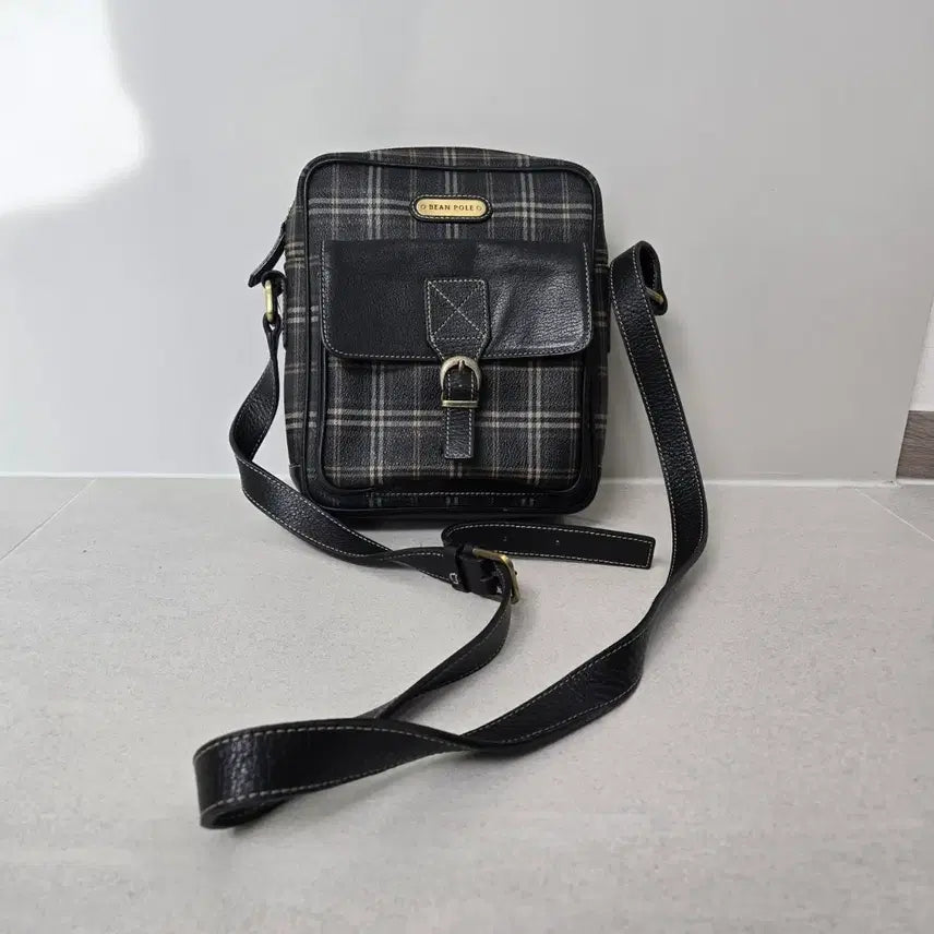 [BUNJANG] Beanpole Checkered Crossbody Bag / 빈폴 체크무늬 크로스백  남녀공용