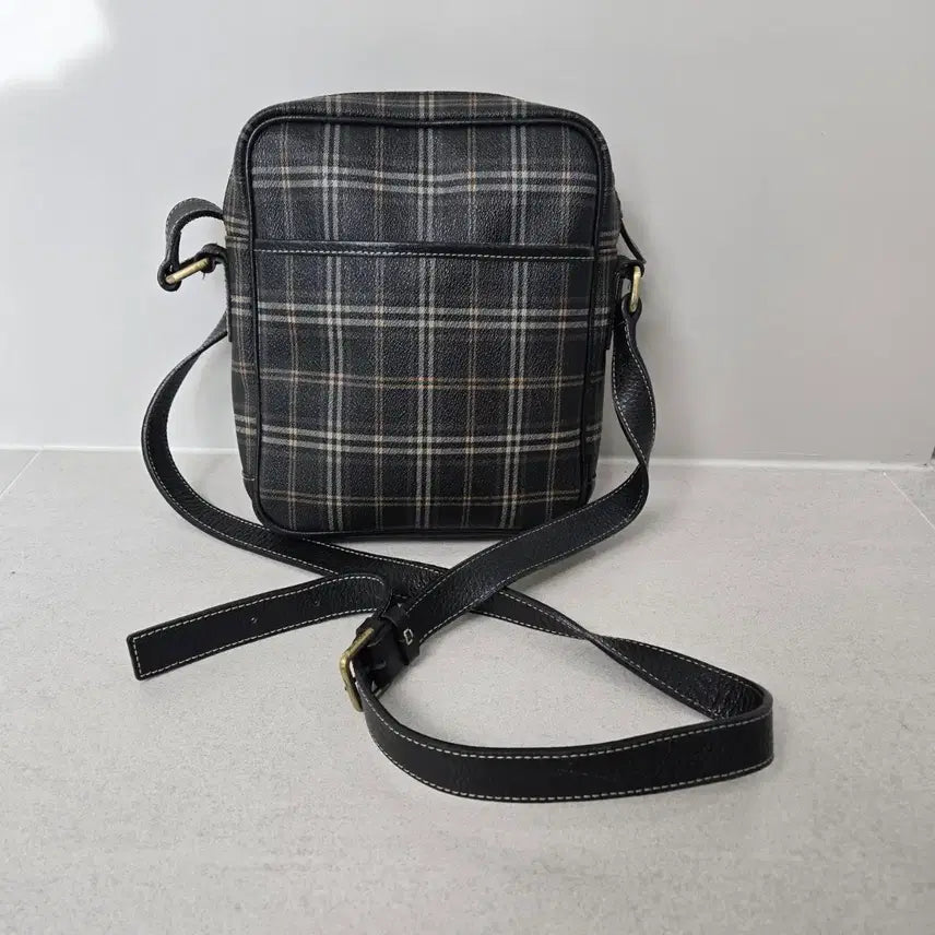 [BUNJANG] Beanpole Checkered Crossbody Bag / 빈폴 체크무늬 크로스백  남녀공용