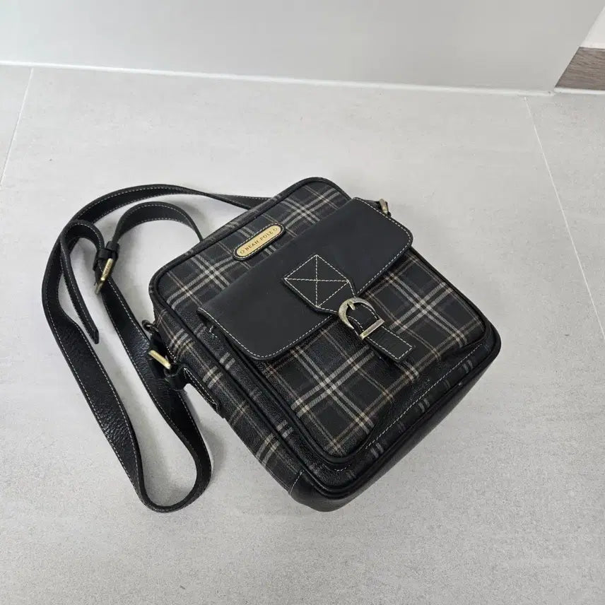 [BUNJANG] Beanpole Checkered Crossbody Bag / 빈폴 체크무늬 크로스백  남녀공용