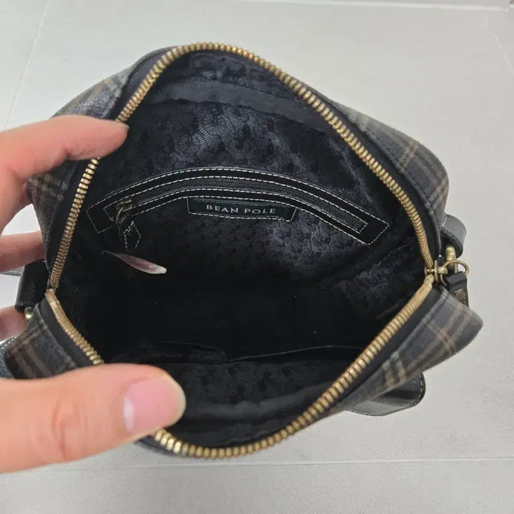 [BUNJANG] Beanpole Checkered Crossbody Bag / 빈폴 체크무늬 크로스백  남녀공용