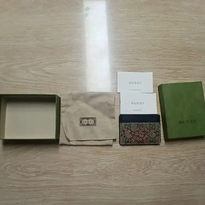 [SOLD OUT] 구찌 스네이크 카드지갑