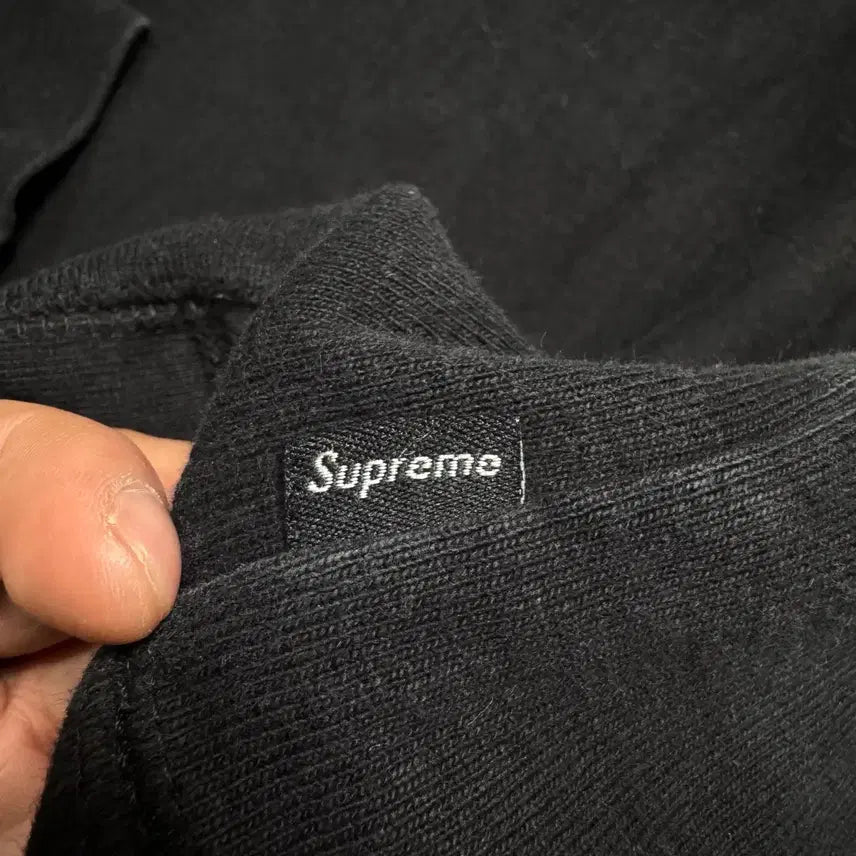 [BUNJANG] Supreme Embroidered S Logo Crewneck Black Sweatshirt / Name : 슈프림 자수 S로고 크루넥 블랙 컬러 맨투맨 :)