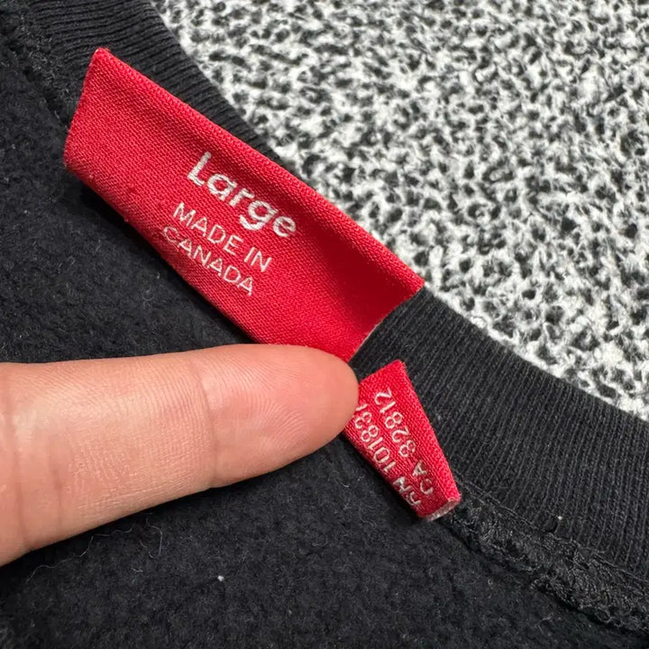 [BUNJANG] Supreme Embroidered S Logo Crewneck Black Sweatshirt / Name : 슈프림 자수 S로고 크루넥 블랙 컬러 맨투맨 :)