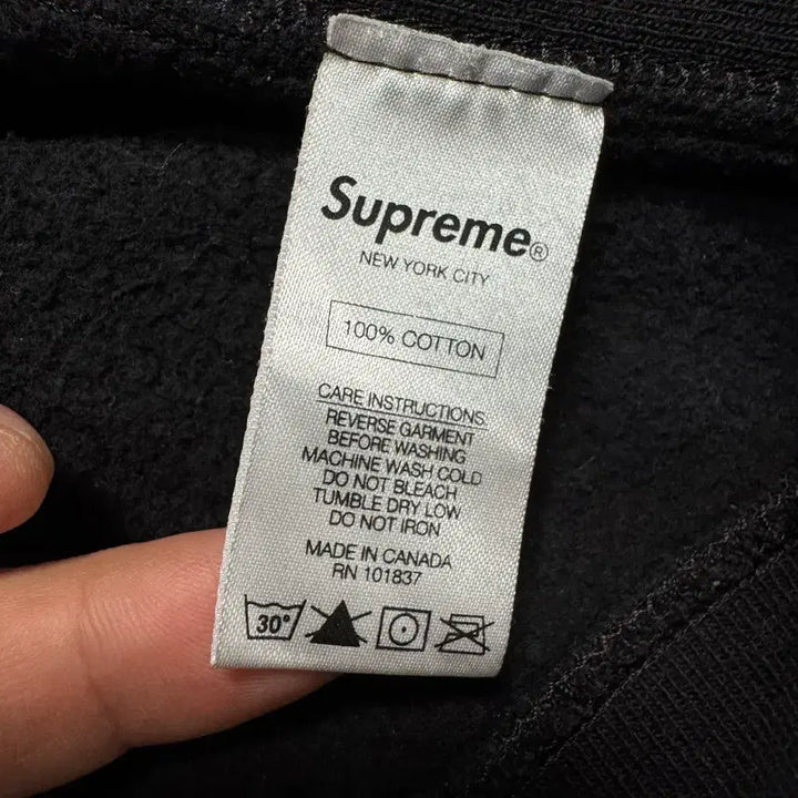 [BUNJANG] Supreme Embroidered S Logo Crewneck Black Sweatshirt / Name : 슈프림 자수 S로고 크루넥 블랙 컬러 맨투맨 :)