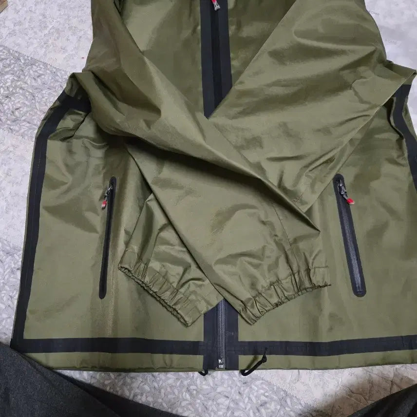 [BUNJANG] Supreme The North Face Tape Seam Jacket / 오늘만22)슈프림 x 노스페이스 서밋 시리즈 테이프심 자켓