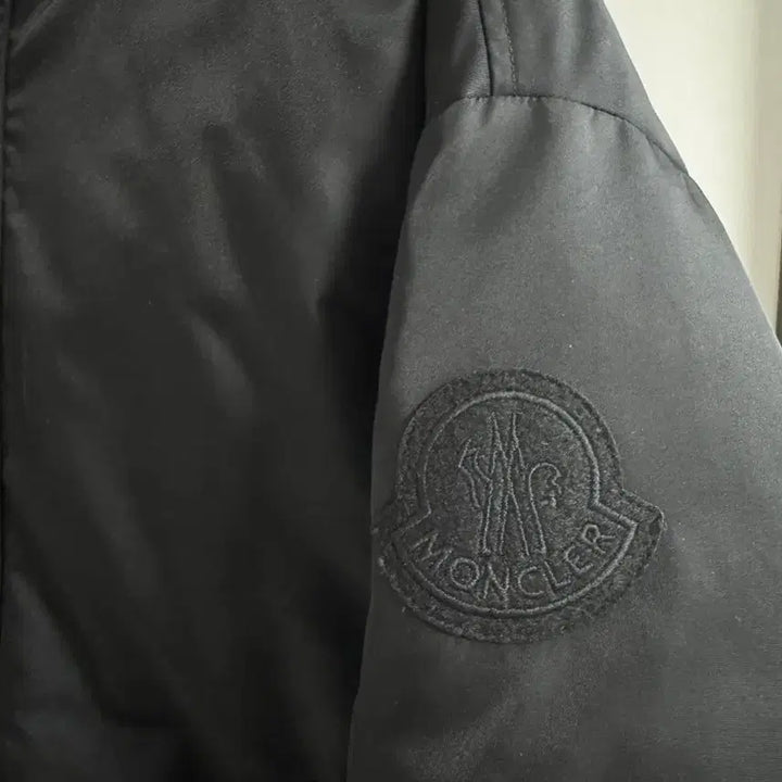 [BUNJANG] Moncler 1952 Reversible Down Comae Padded Jacket / 몽클레어 1952 블랙 리버시블 다운 코마에 패딩, 공홈 등록 완료