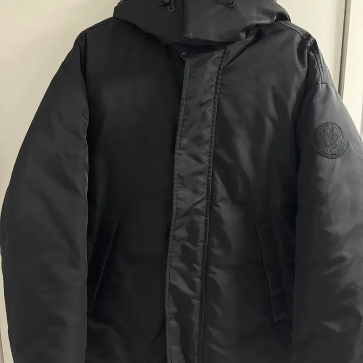 [BUNJANG] Moncler 1952 Reversible Down Comae Padded Jacket / 몽클레어 1952 블랙 리버시블 다운 코마에 패딩, 공홈 등록 완료