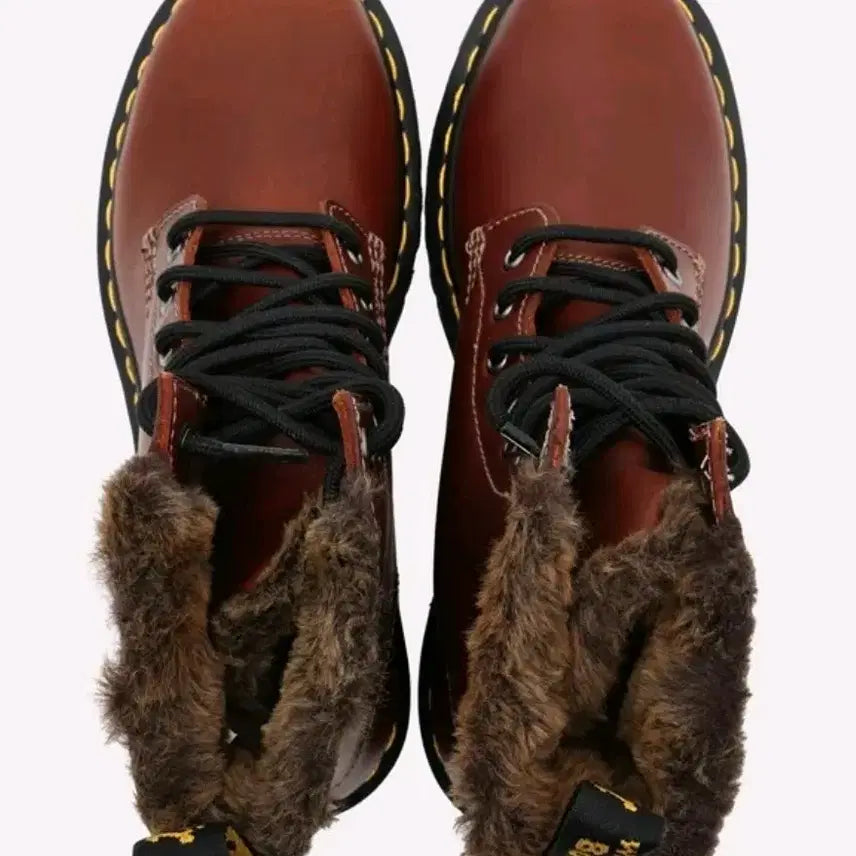 [BUNJANG] Dr. Martens 1460 Serena Fur Boots 245mm / 닥터마틴1460 세레나 브라운 퍼부츠 245mm