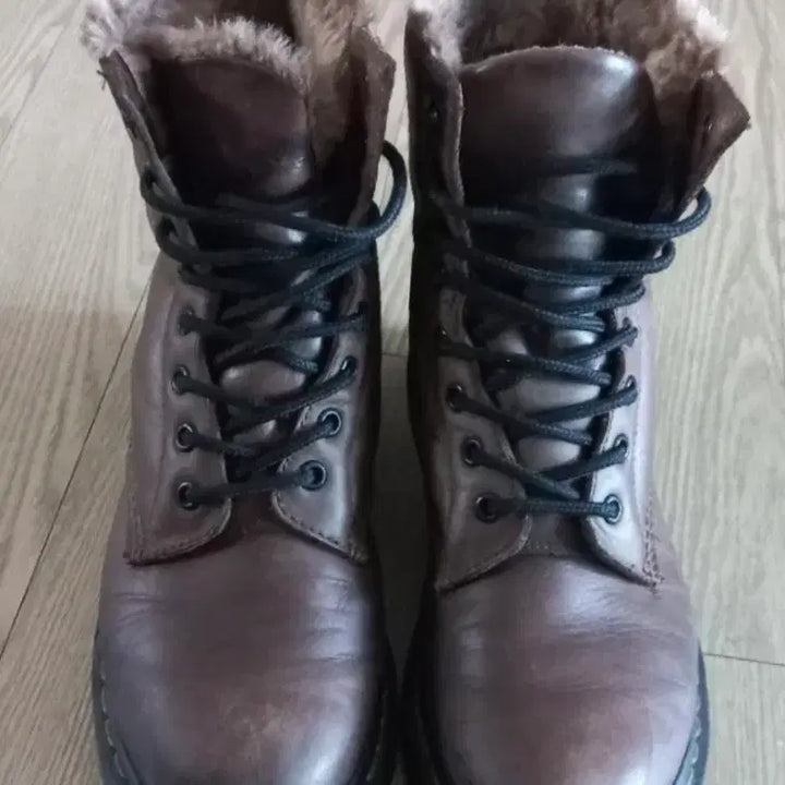 [BUNJANG] Dr. Martens 1460 Serena Fur Boots 245mm / 닥터마틴1460 세레나 브라운 퍼부츠 245mm