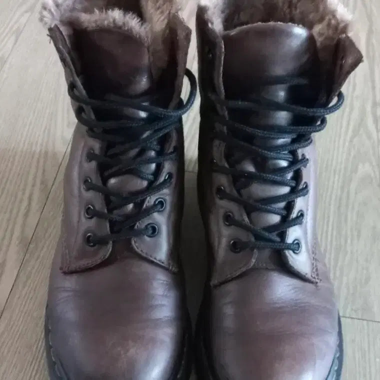 [BUNJANG] Dr. Martens 1460 Serena Fur Boots 245mm / 닥터마틴1460 세레나 브라운 퍼부츠 245mm