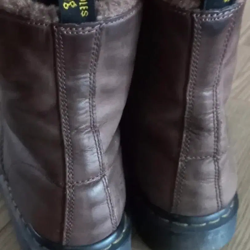 [BUNJANG] Dr. Martens 1460 Serena Fur Boots 245mm / 닥터마틴1460 세레나 브라운 퍼부츠 245mm