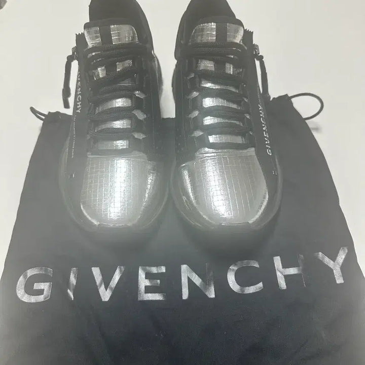 [BUNJANG] Givenchy Silver Sneakers Size 7 / 지방시 실버 스니커즈 사이즈7