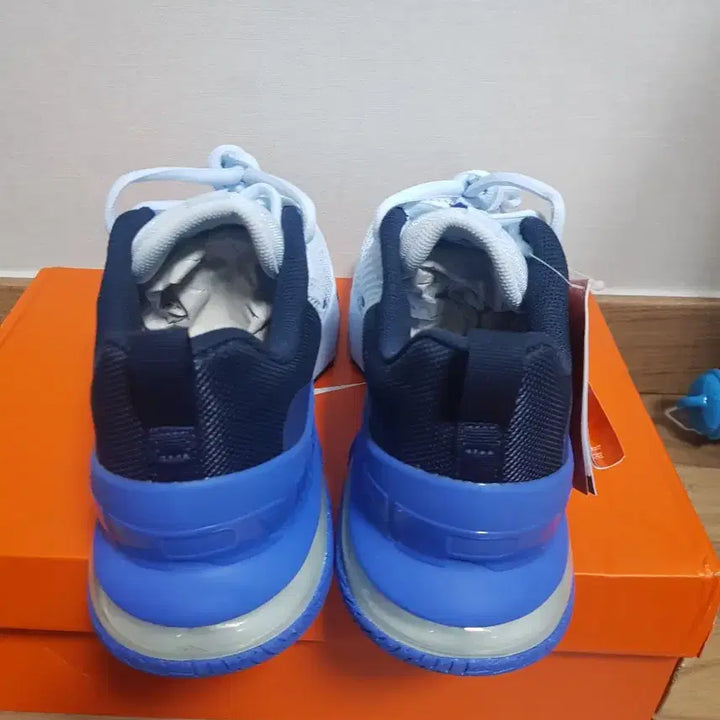 [BUNJANG] Nike Air Max Alpha Trainer 6 Sneakers / (새제품) 나이키 에어맥스 알파 트레이너6