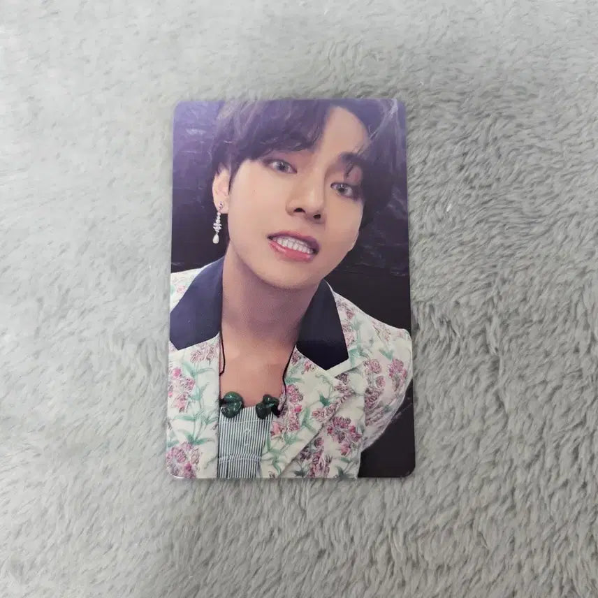 [BUNJANG] BTS V DVD Photocard / 맵솔 디비디 포카 dvd 태형 뷔 bts 방탄