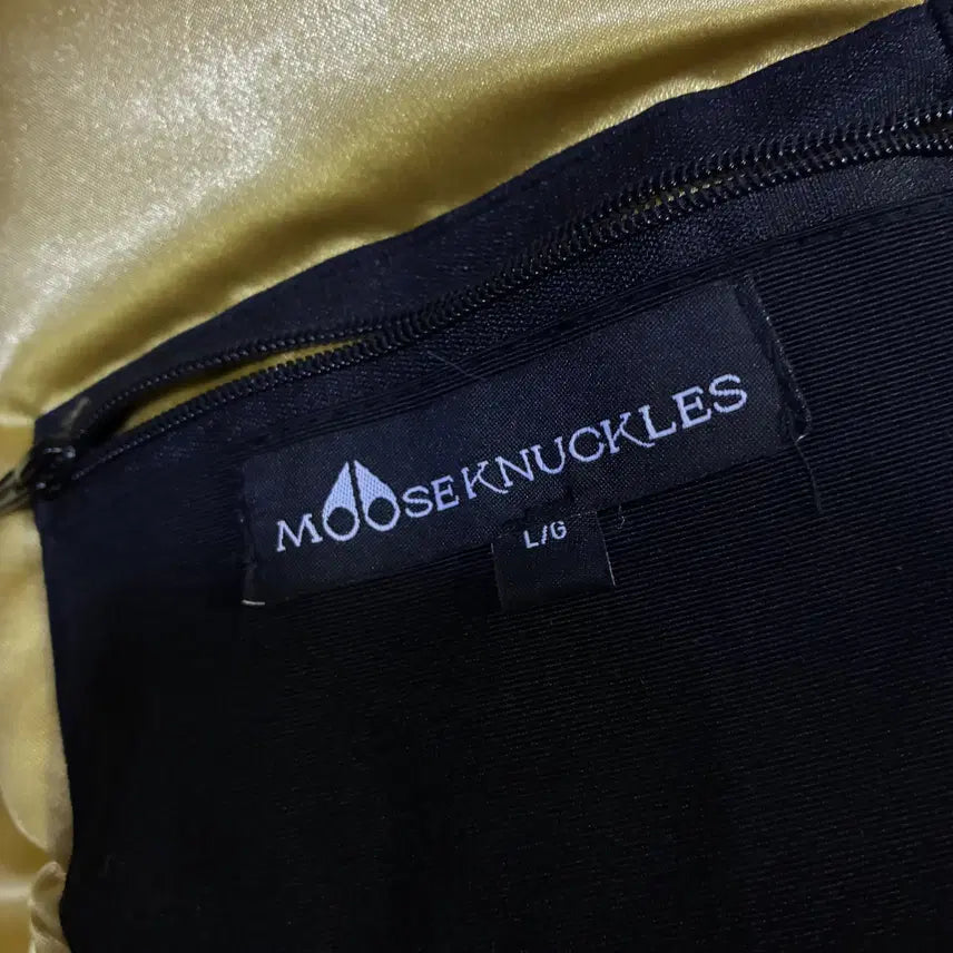 [BUNJANG] Moose Knuckles Black Gold Panel Padded Jacket (Size 100) / 무스너클 블랙 골드 패널 패딩 블랙퍼 100