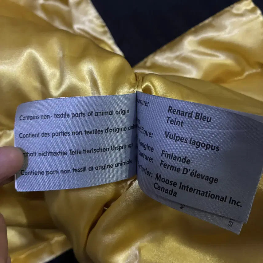 [BUNJANG] Moose Knuckles Black Gold Panel Padded Jacket (Size 100) / 무스너클 블랙 골드 패널 패딩 블랙퍼 100