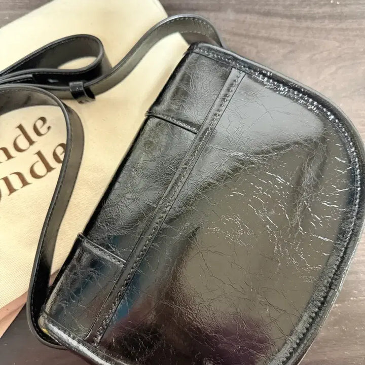 [BUNJANG] Mongmongde Half Moon Mini Bag Black / 몽드몽드 하프문 미니백 블랙(에코백x마지막가격)