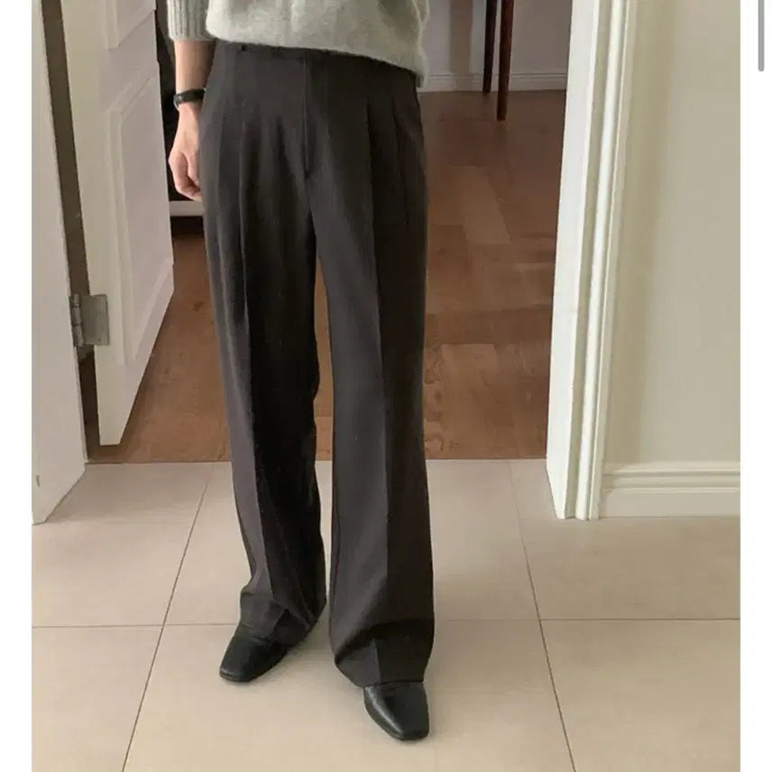 [BUNJANG] Merriaround Winter Two Tuck Slacks / 31일까지/ 메리어라운드 윈터 투턱 슬랙스