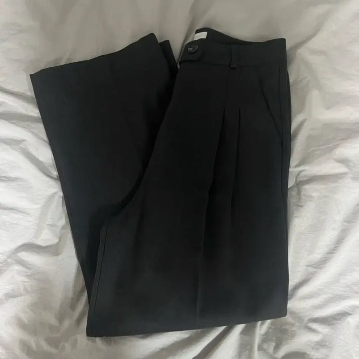 [BUNJANG] Merriaround Winter Two Tuck Slacks / 31일까지/ 메리어라운드 윈터 투턱 슬랙스