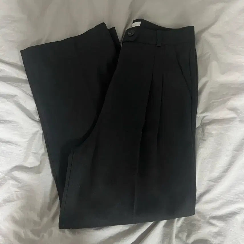 [BUNJANG] Merriaround Winter Two Tuck Slacks / 31일까지/ 메리어라운드 윈터 투턱 슬랙스