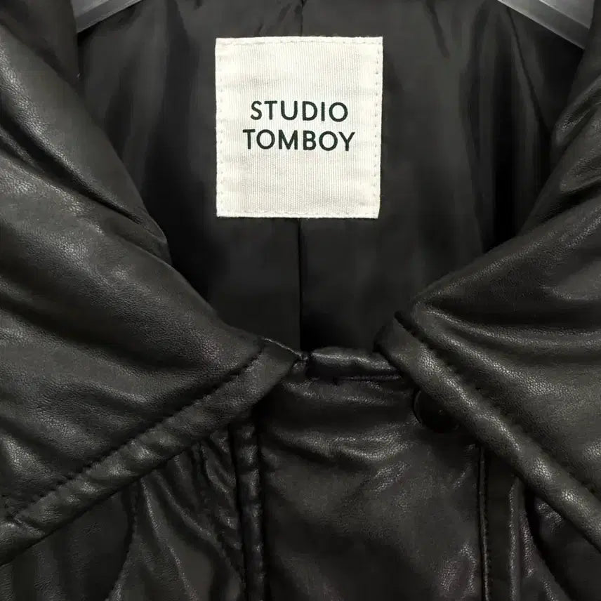 [SOLD OUT] 스튜디오톰보이 퀼팅 레더자켓 23년도