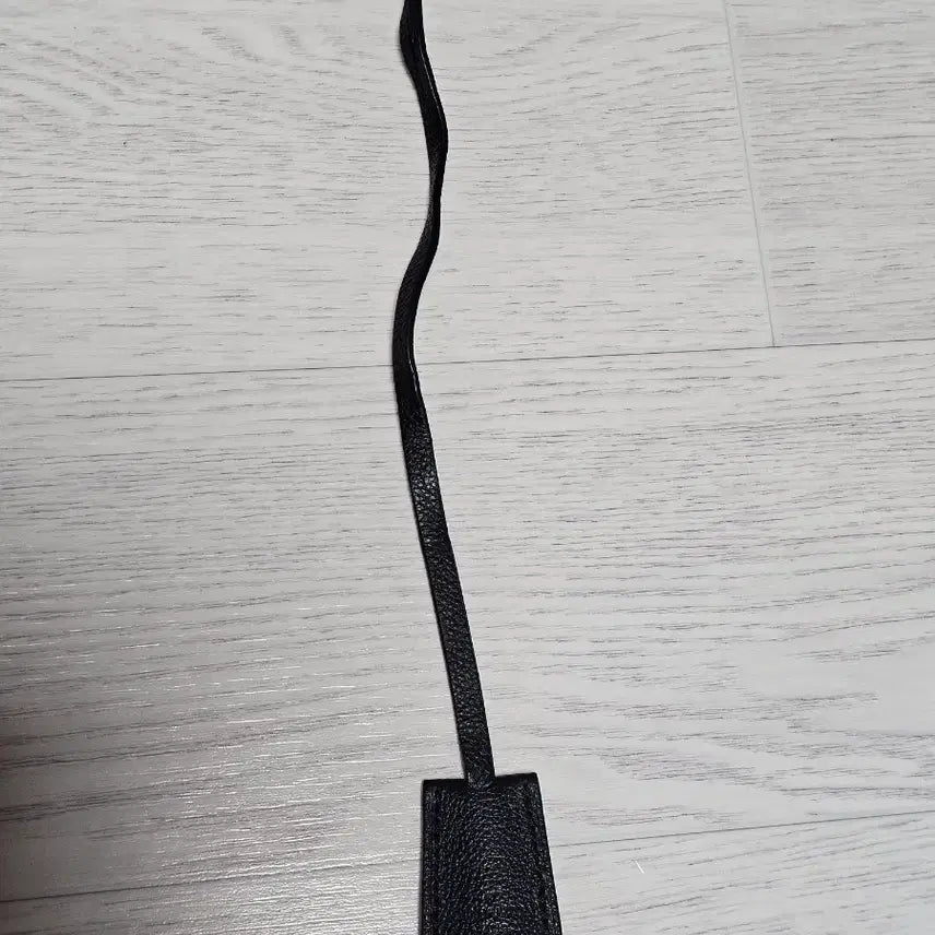 [BUNJANG] Louis Vuitton, Dsquared2 Keyring Bundle / 정품 루이비통 키링2.디스퀘워드키링1.루이비통 키벨1 일괄판매