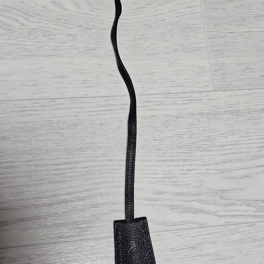 [BUNJANG] Louis Vuitton, Dsquared2 Keyring Bundle / 정품 루이비통 키링2.디스퀘워드키링1.루이비통 키벨1 일괄판매